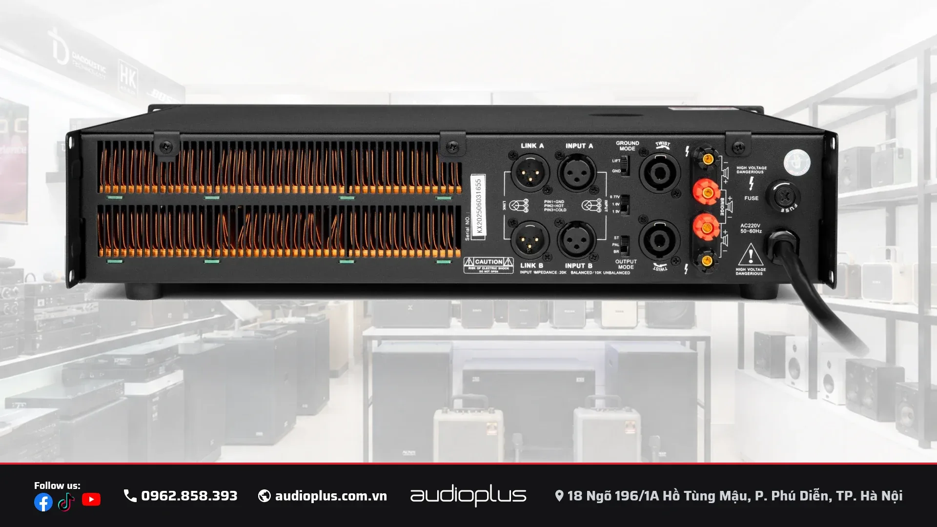 Mặt sau DBACOUSTIC KD1300 PLUS với ngõ XLR, cổng Speakon và cọc bắp chuối