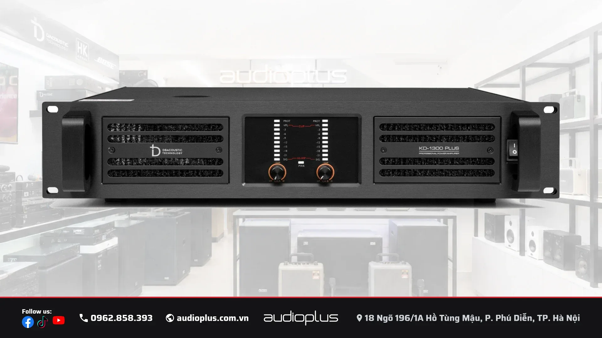 Mặt trước DBACOUSTIC KD1300 PLUS với hai núm chỉnh viền cam và dãy đèn LED nhiều nấc