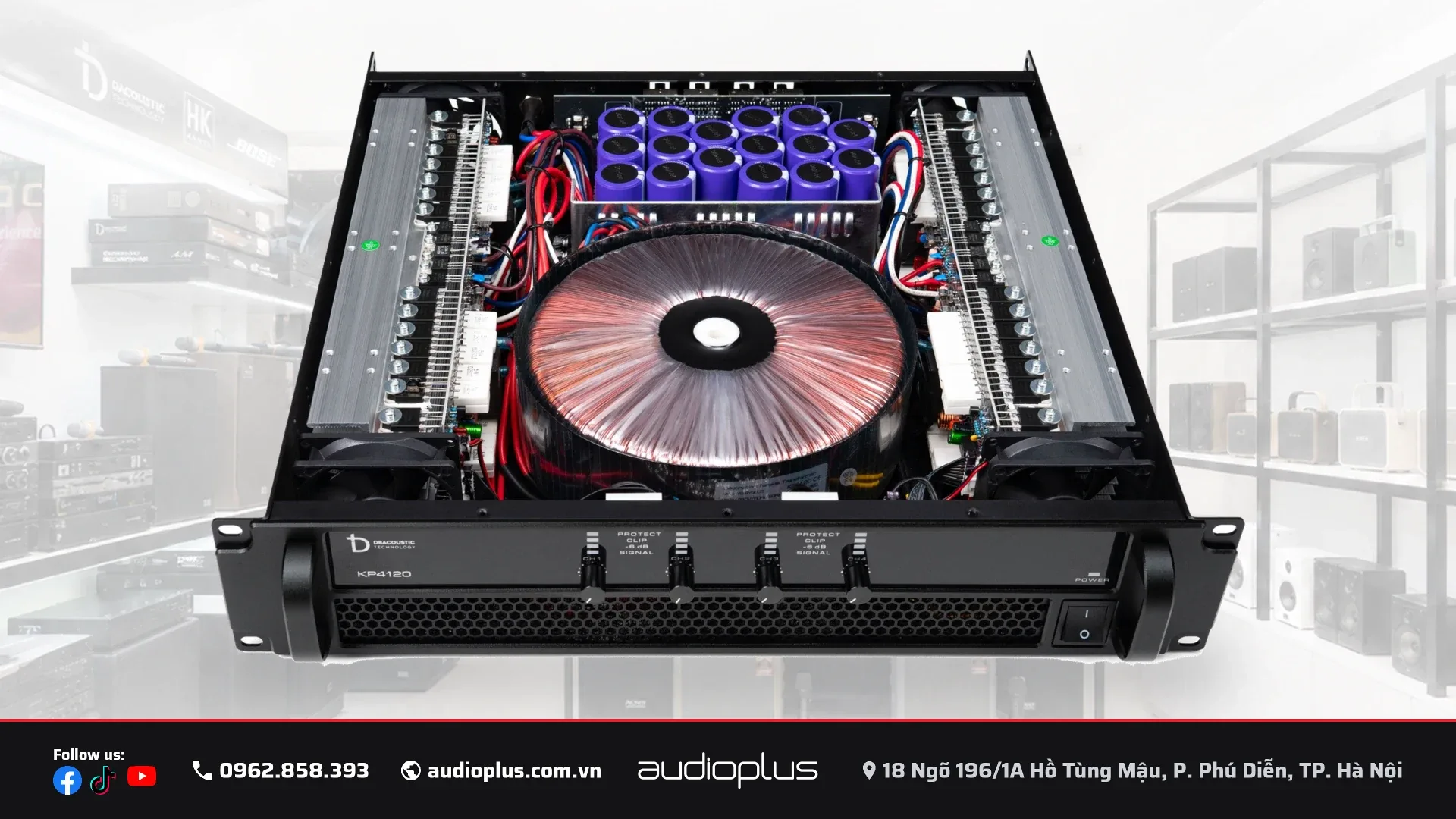 Bên trong DBACOUSTIC KP4120 với biến áp xuyến, dàn tụ nguồn và lá tản nhiệt