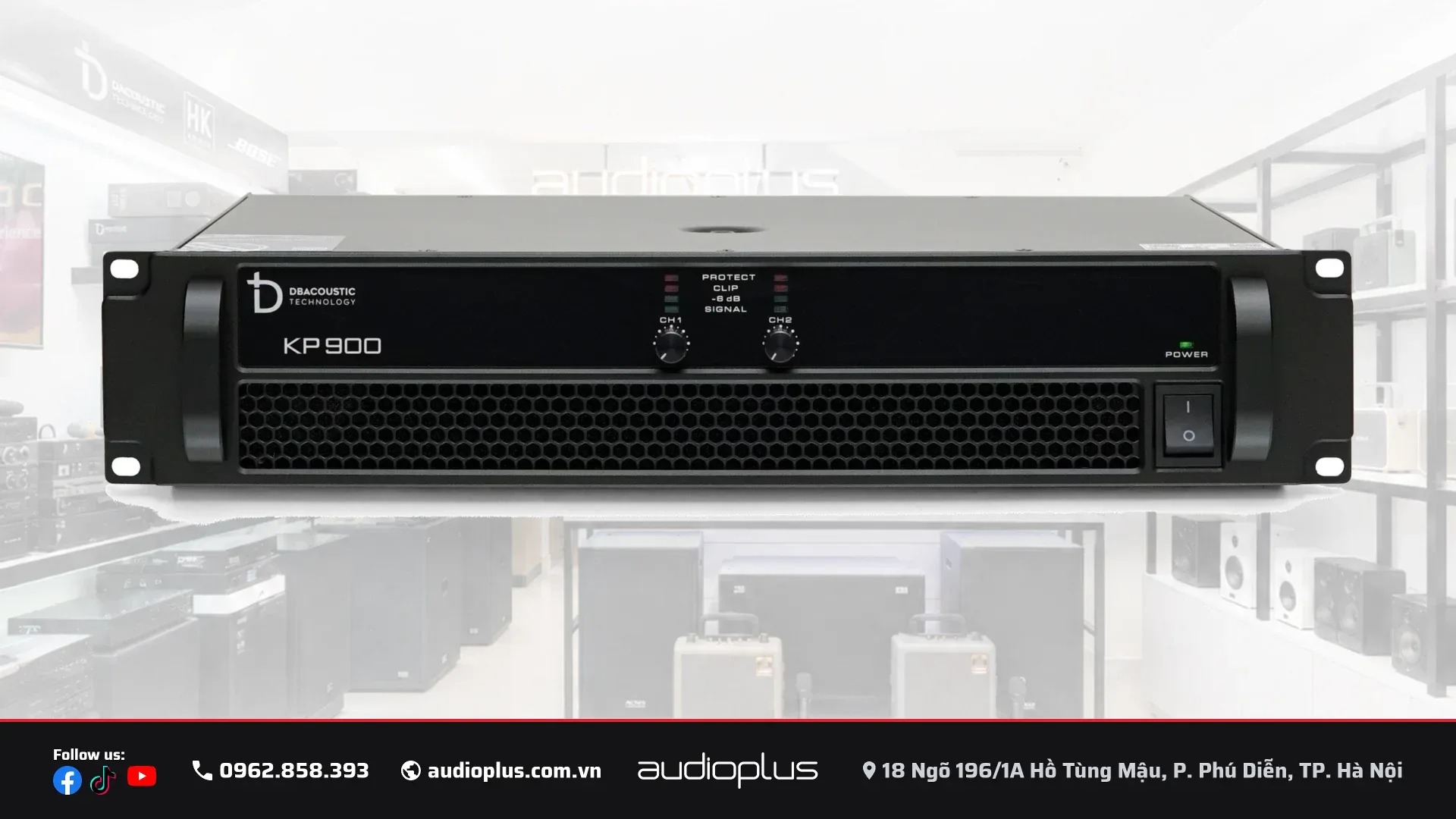Mặt trước DBACOUSTIC KP900 với núm CH1, CH2 và dãy đèn SIGNAL, CLIP, PROTECT
