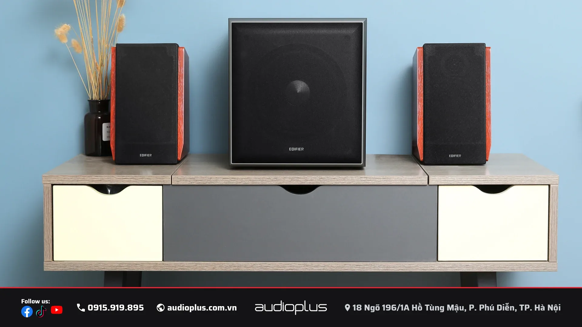 Cặp loa EDIFIER R1700BTs ghép cùng loa siêu trầm qua cổng Sub Out