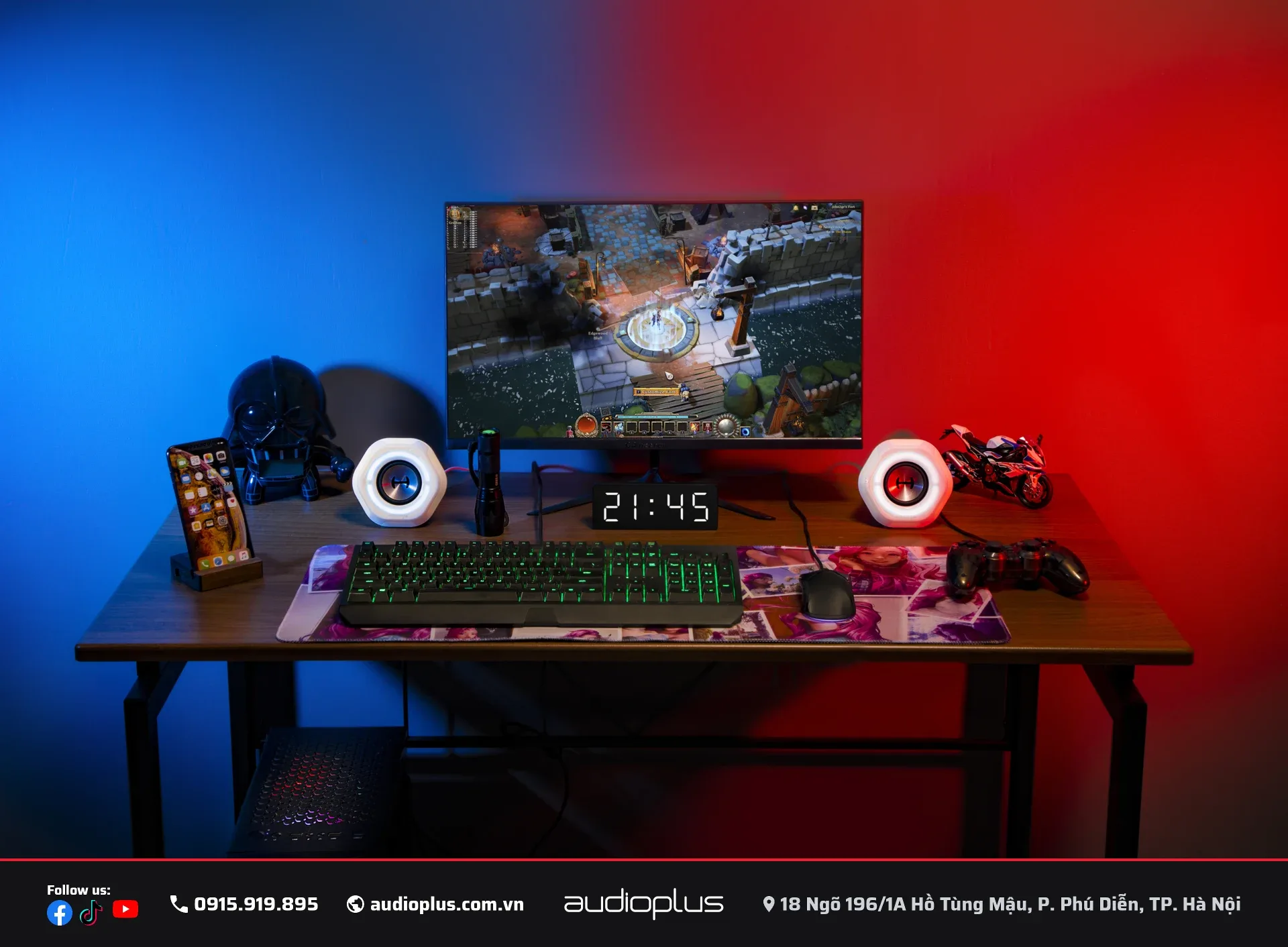 Cặp loa EDIFIER G1000 màu trắng trên bàn gaming ánh đèn xanh đỏ