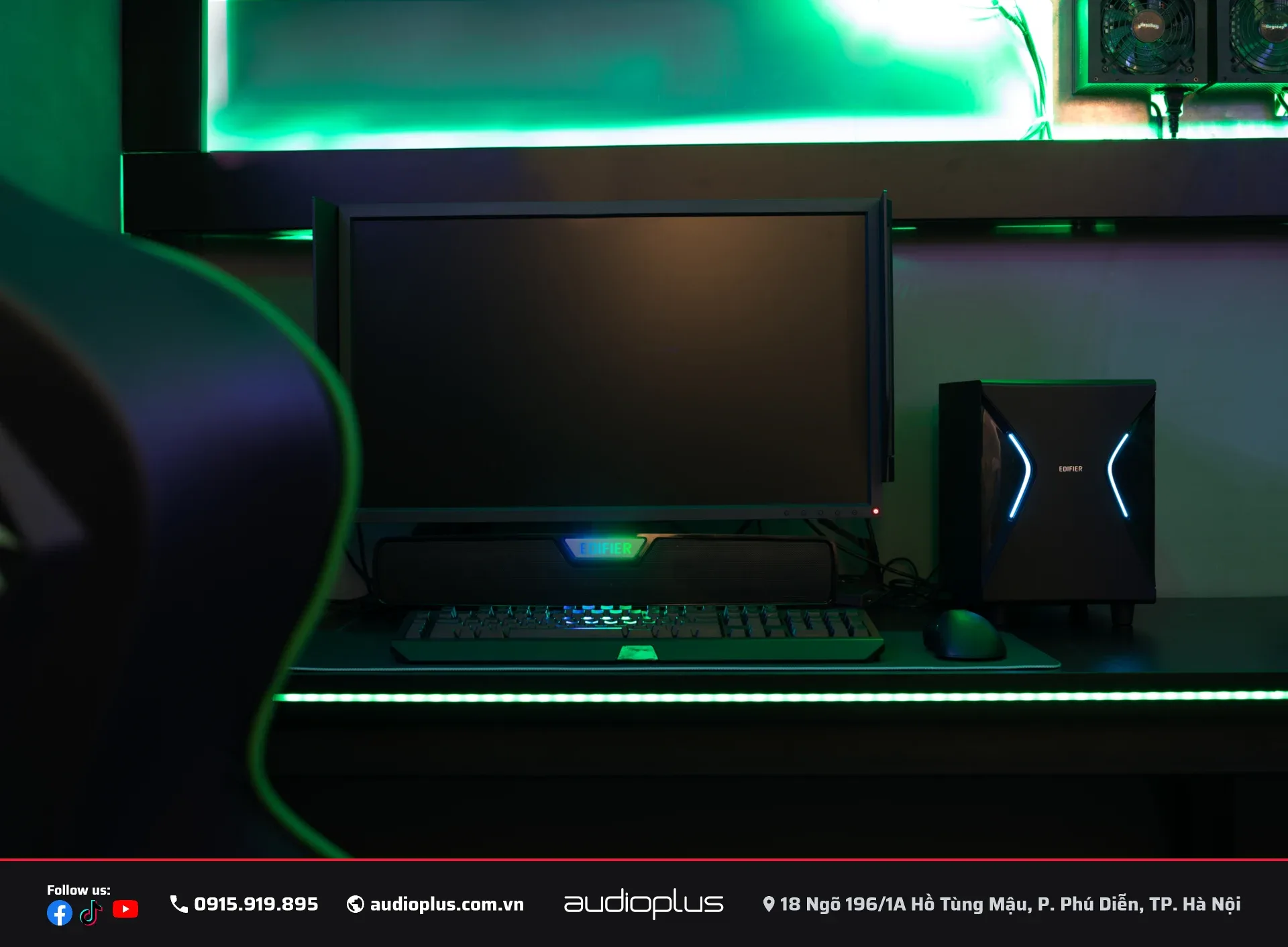 Cận cảnh đèn RGB xanh lá trên loa sub EDIFIER G7000